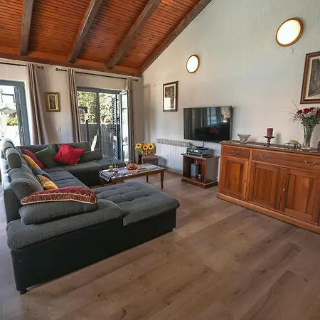Kuntrada 45 - Heated & Kids Pool Holiday home *